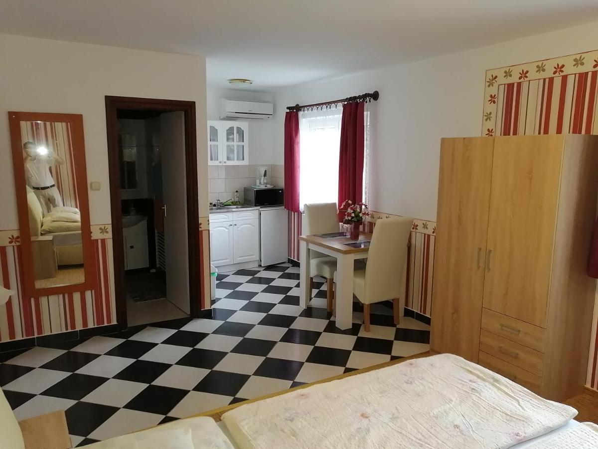 Magdalena Apartmanhaz Хевиз Экстерьер фото